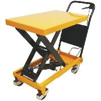 (obrázek pro) Mobilní hydraulický zvedací stůl Manutan Expert, do 300 kg, deska 81,5 x 50 cm